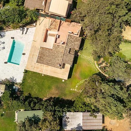 Toren Notteri Con Piscina Villa