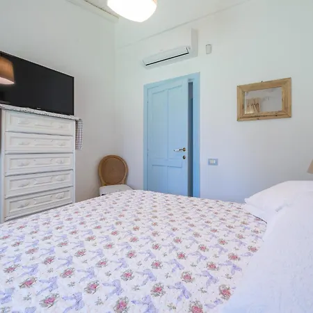 Toren Notteri Con Piscina Villa